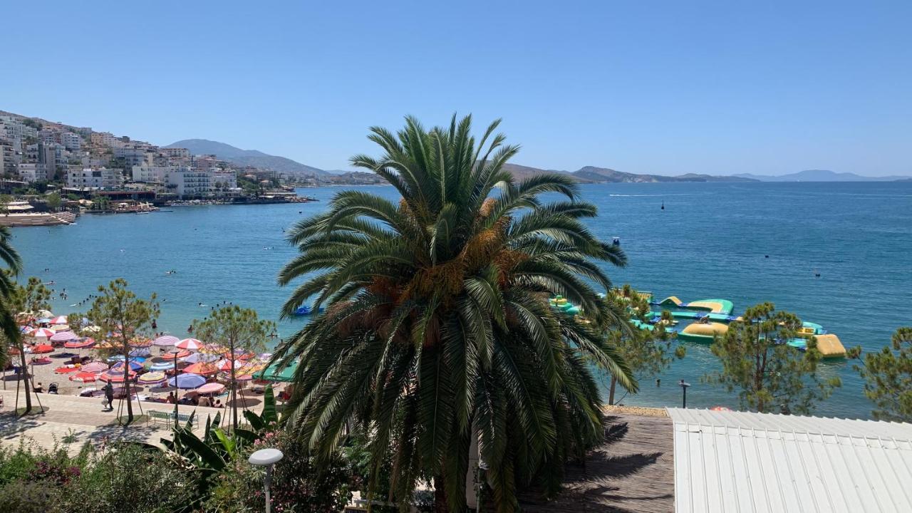 Caramel Sun Studios Apts Sarande Bagian luar foto
