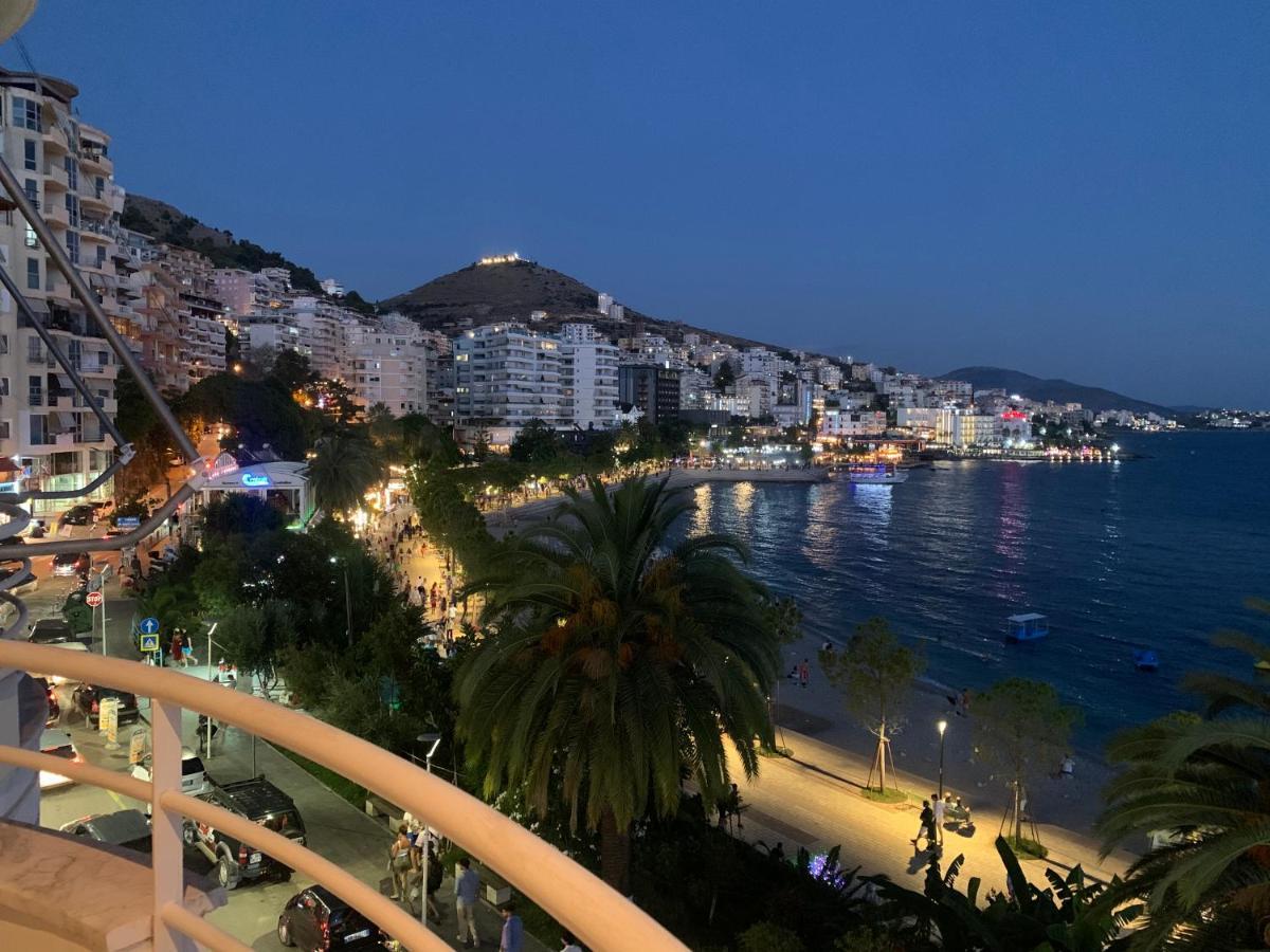 Caramel Sun Studios Apts Sarande Bagian luar foto