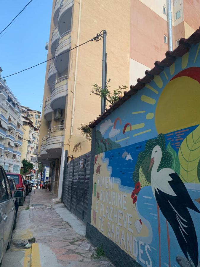 Caramel Sun Studios Apts Sarande Bagian luar foto