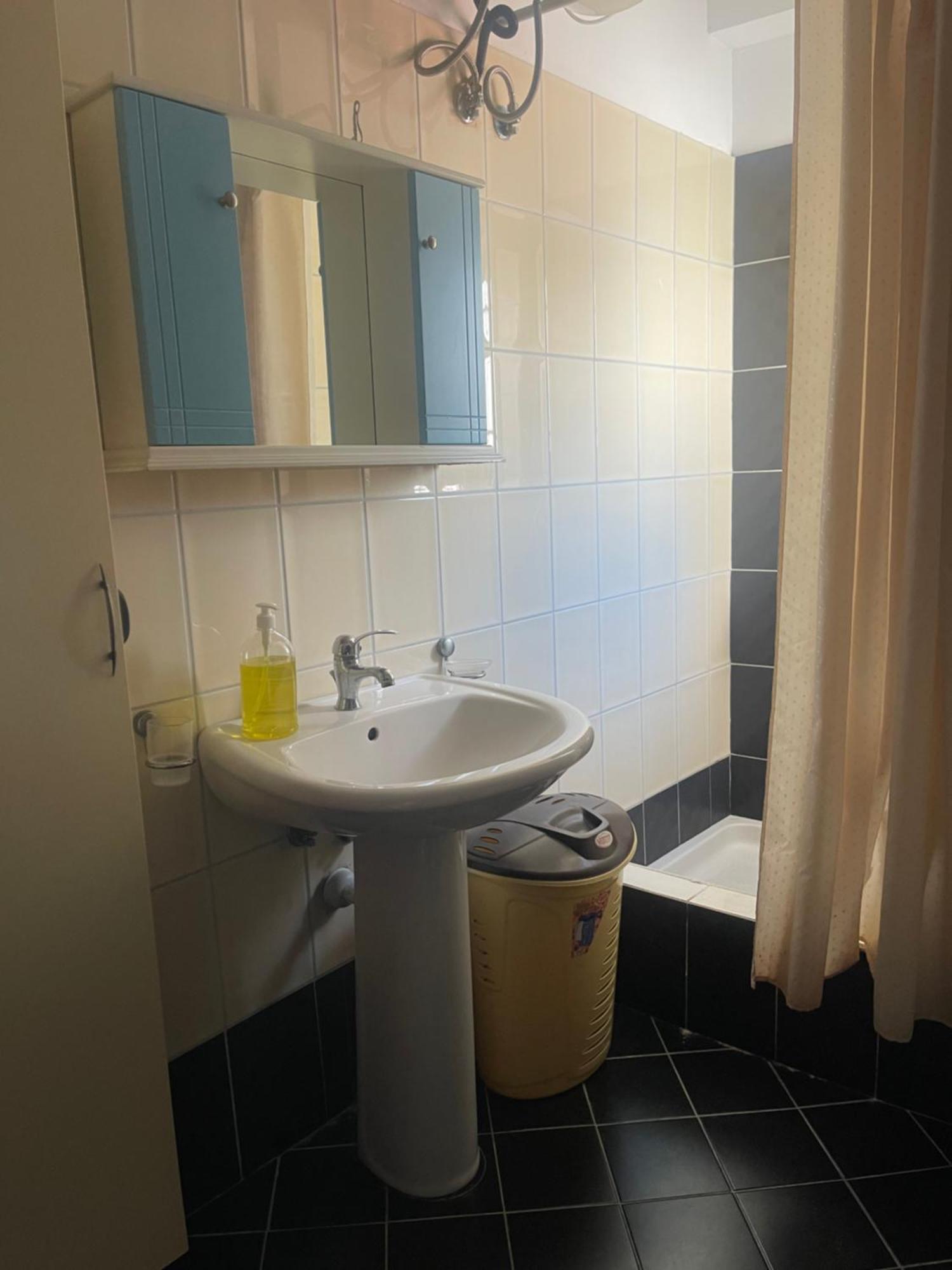 Caramel Sun Studios Apts Sarande Bagian luar foto