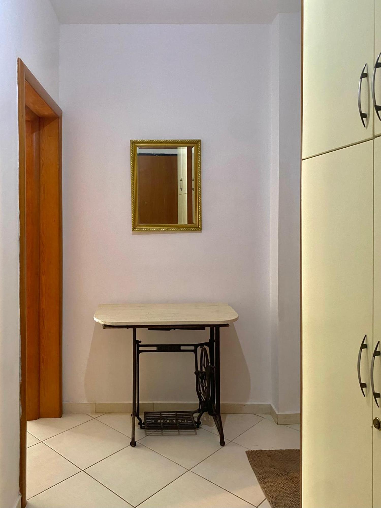 Caramel Sun Studios Apts Sarande Bagian luar foto